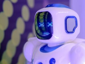 Robotyka a prawo - wyzwania związane z wdrażaniem technologii w przedsiębiorstwach