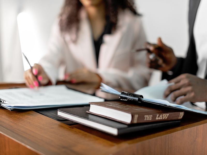 Jakie wymagania musi spełnić hala magazynowa?