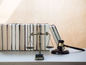 Jakie są wymagania dotyczące bezpiecznego przechowywania chemikaliów?