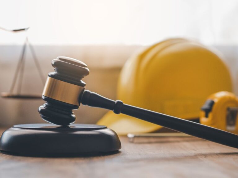 Praca na produkcji w pigułce – czym zajmuje się pracownik?